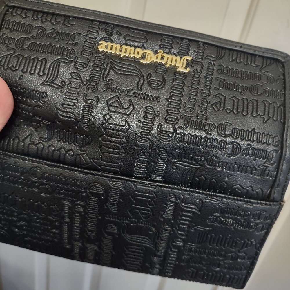 Black leather Juicy Couture Signature Logo Wallet NWOT